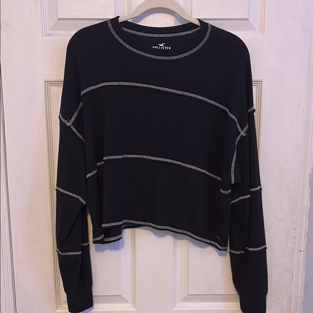 Hollister White Hemmed Black Long Sleeve Top